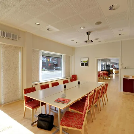 スカンディック オリンピック ホテル 3*